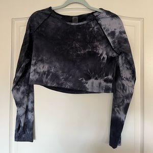 Cropped Long Sleeve Workout Shirt